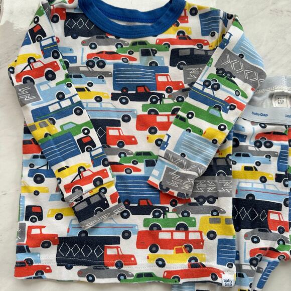 Baby gap fire trucks cars pajamas long sleeve pants set sz 18-24 2 boys - Picture 3 of 8